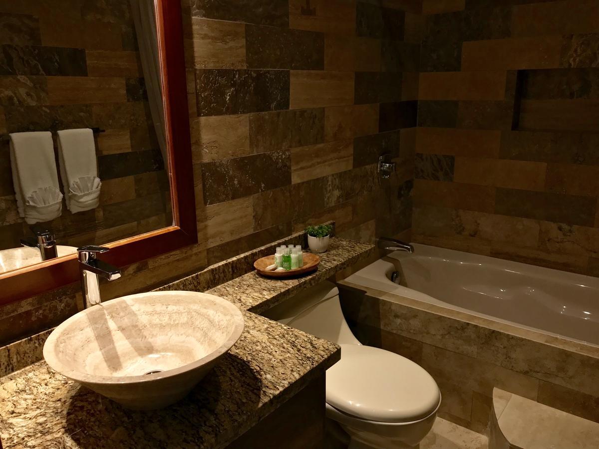 Ilalo Garden Hotel & Restaurant Кито Экстерьер фото